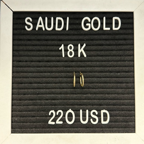 18K SAUDI GOLD HOOPS EARRINGS - Picture 2 of 4